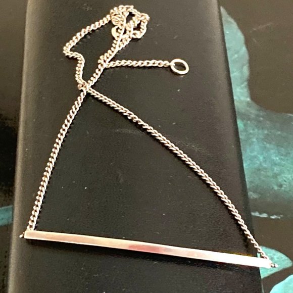 Vintage - and timeless - signed sterling bar necklace - Picture 1 of 4